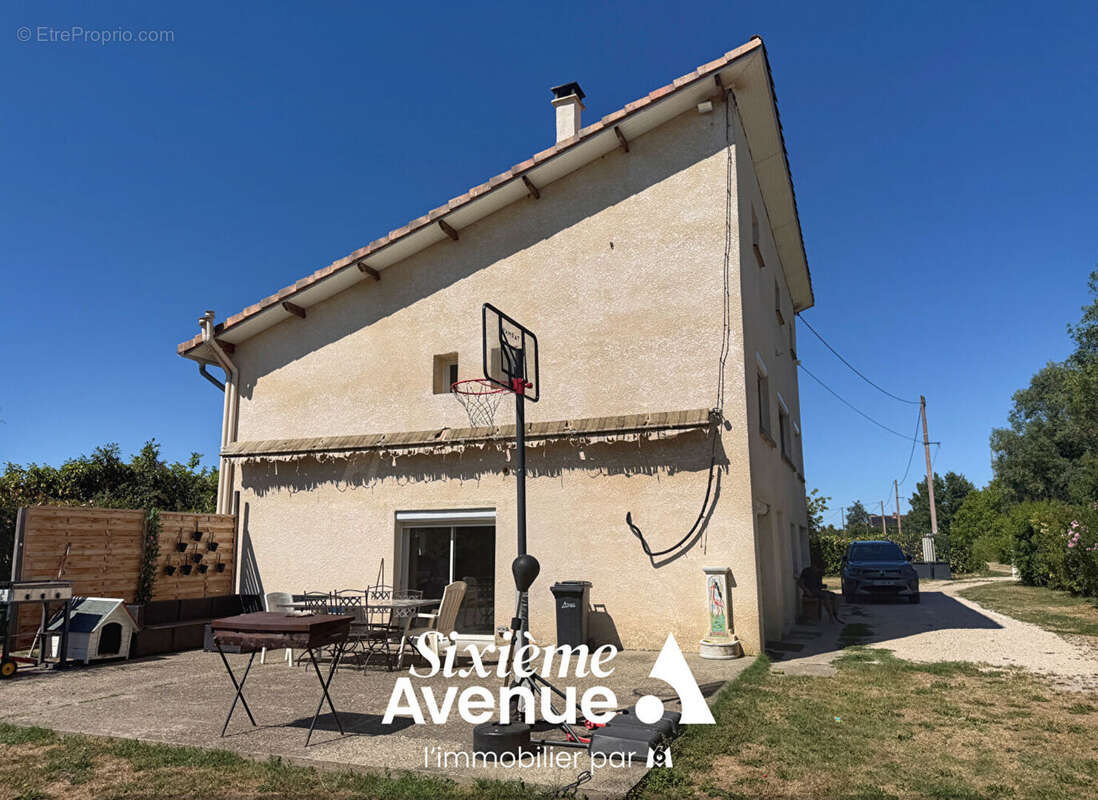 Maison Cayrac 4 pièce(s) 84 m2 - photo 3
