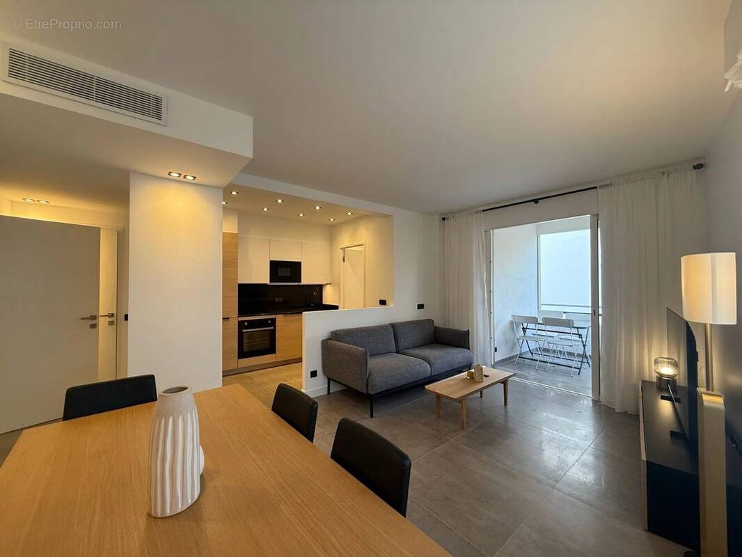 Cannes - 3 pieces arriere croisette - photo 2