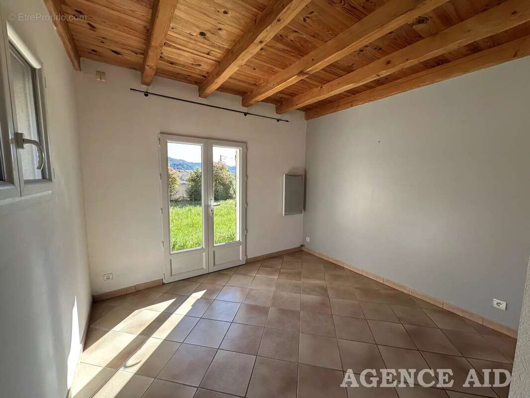 Maison à CUGES-LES-PINS