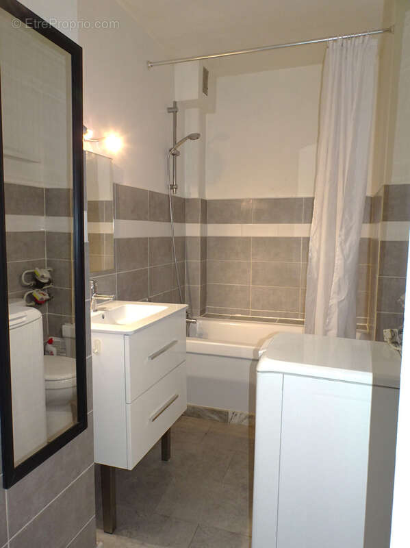 Appartement à HYERES
