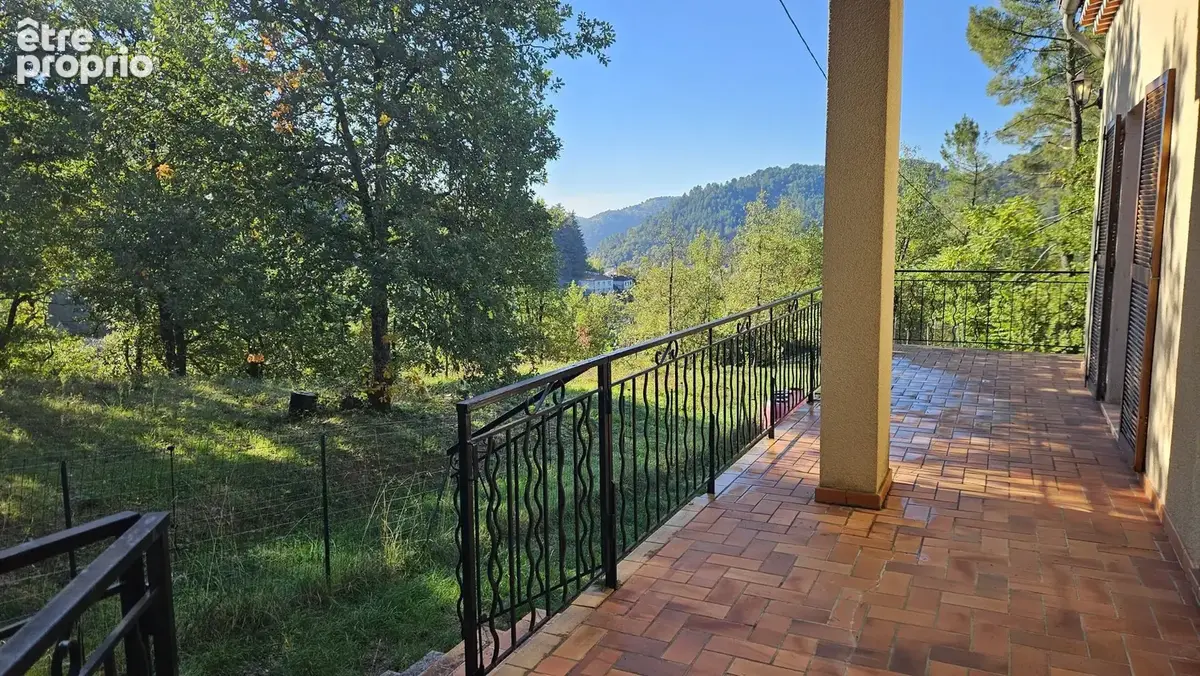 Maison 10 pièces 190 m² à vendre à Vals-Les-Bains (07600) - photo 7
