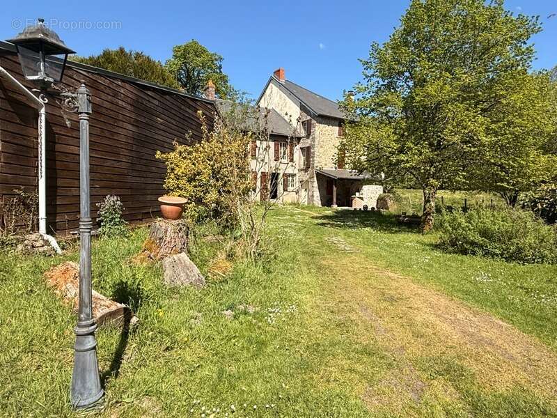 Maison à SAINT-VAURY