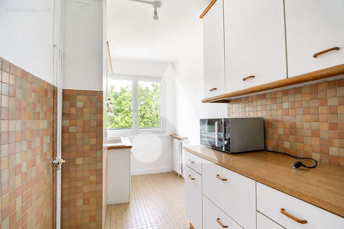 Appartement à LES LILAS