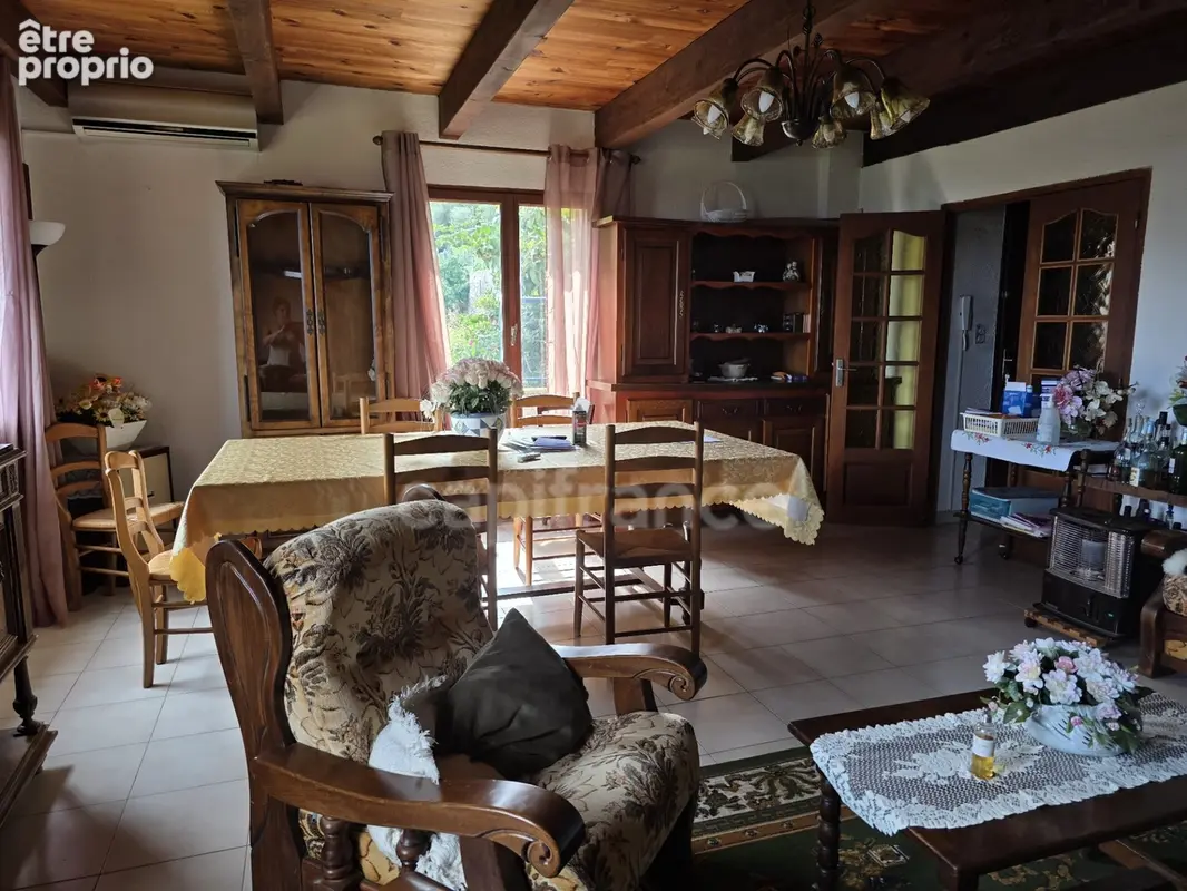 BORGO – Propriété à fort potentiel : 393 m² habitables + 2 980 m² de terrain – 395 000 € - photo 4