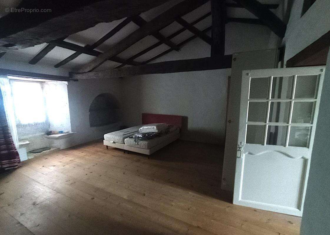 Maison à TALMONT-SUR-GIRONDE