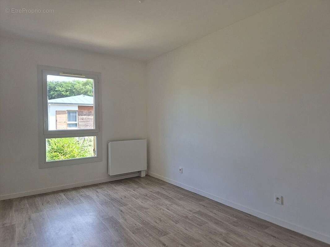 Maison à SAINTE-GENEVIEVE-DES-BOIS