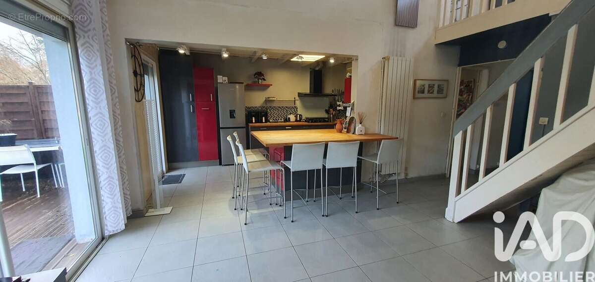 Maison 96 m² à Floirac  - photo 4