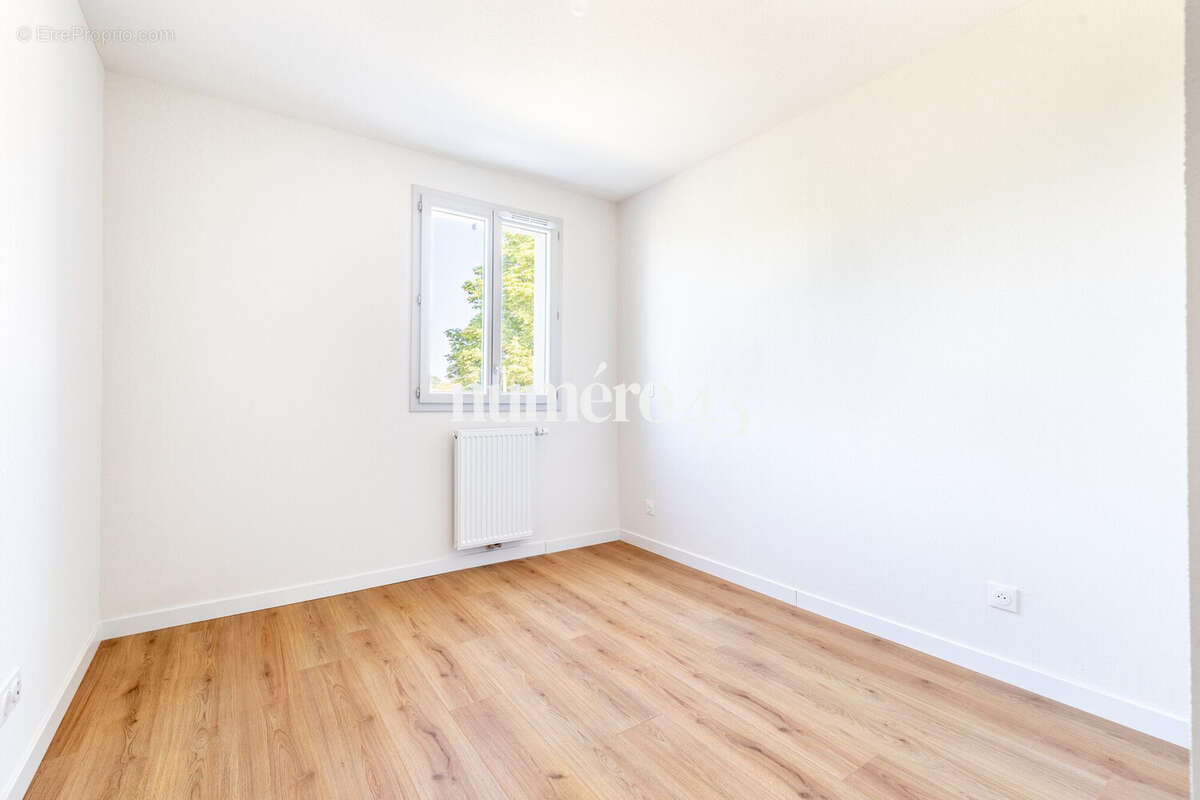 Maison 68 m² à Nerigean  - photo 7