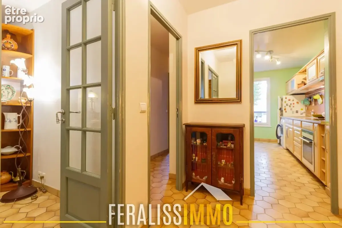 Appt F2 résidence fermée et sécurisée ! - photo 6