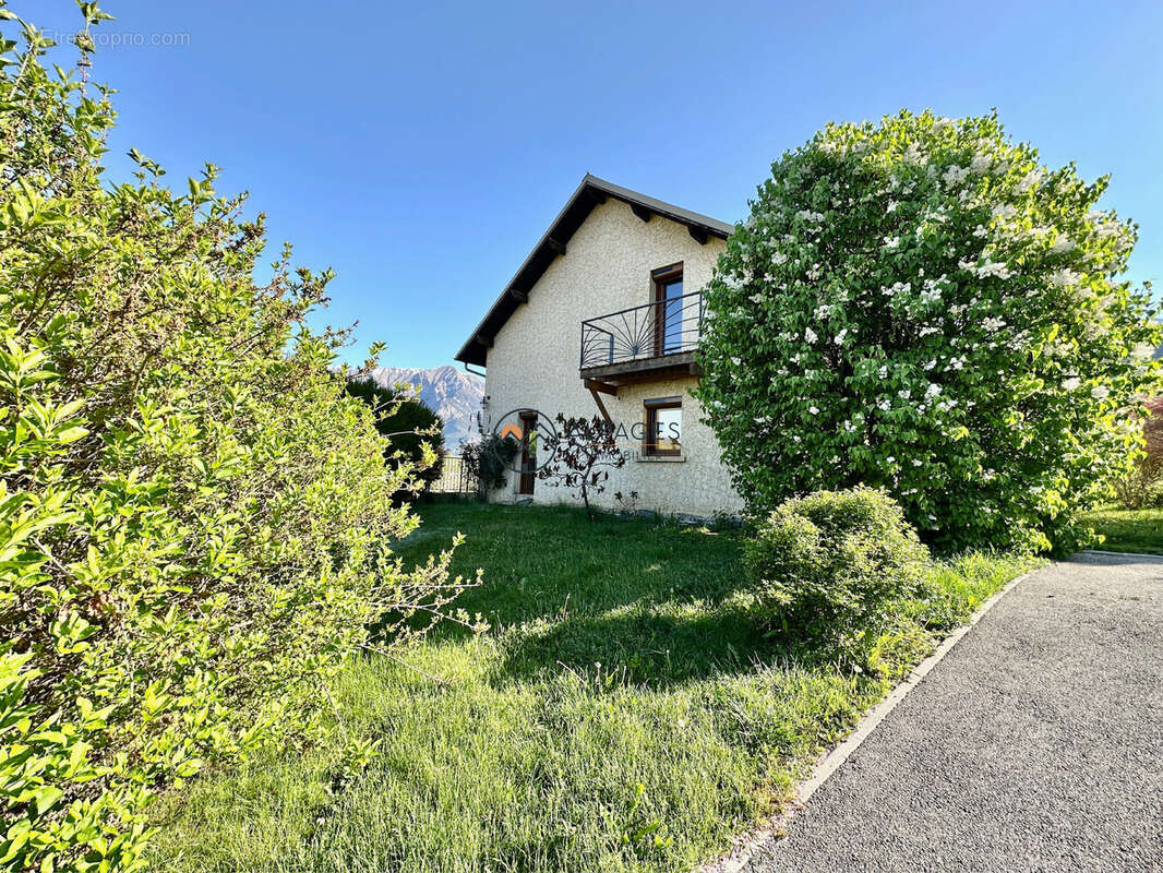 Maison - Maison à SAINT-ANDRE-D&#039;EMBRUN