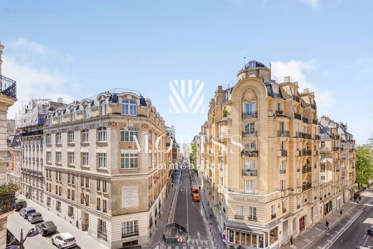 Appartement à PARIS-18E