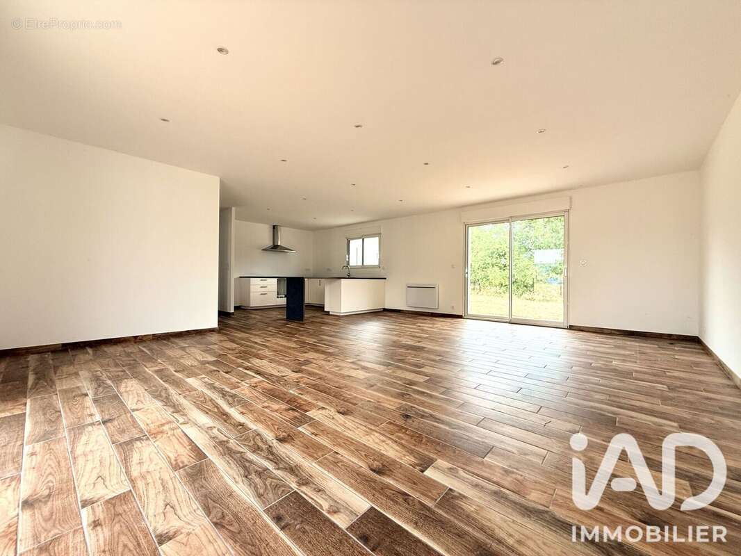 Maison 137 m² à Ligne  - photo 5
