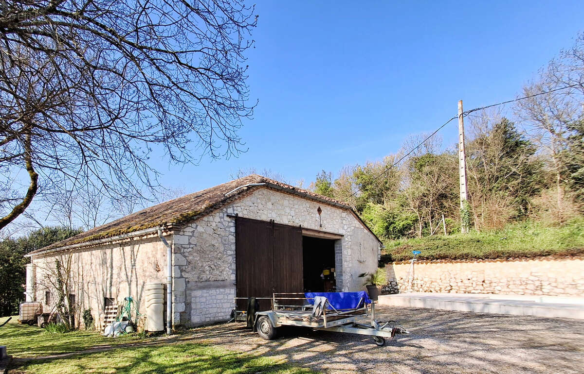 Maison à CASTELSAGRAT