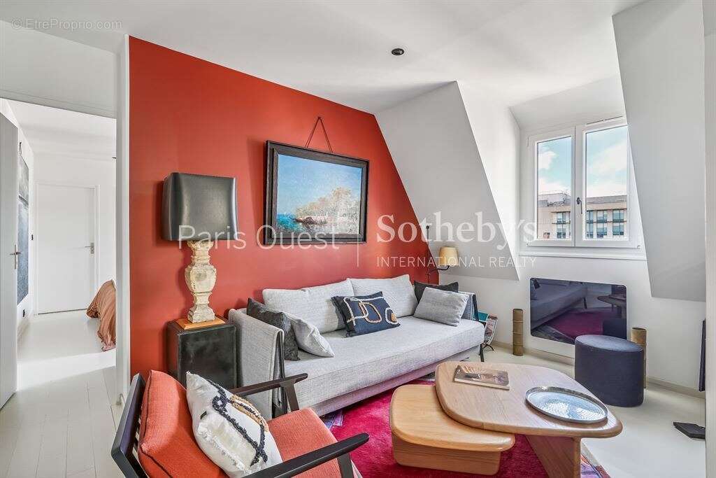 Appartement à NEUILLY-SUR-SEINE