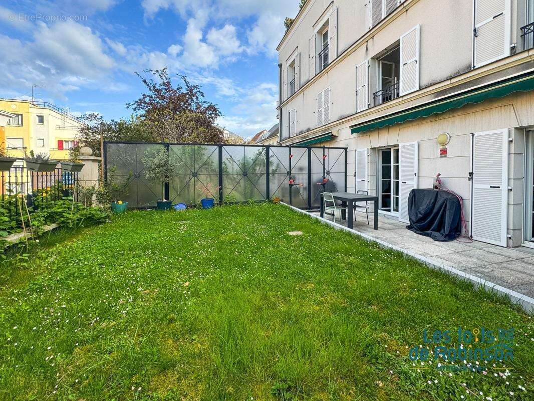 Appartement à LE PLESSIS-ROBINSON