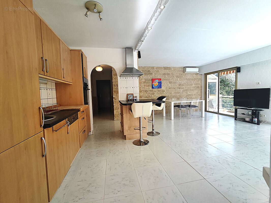 Appartement à MANDELIEU-LA-NAPOULE