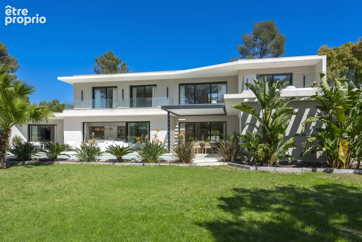 Photo Maison à Saint-Raphael au prix de 2 050 000€