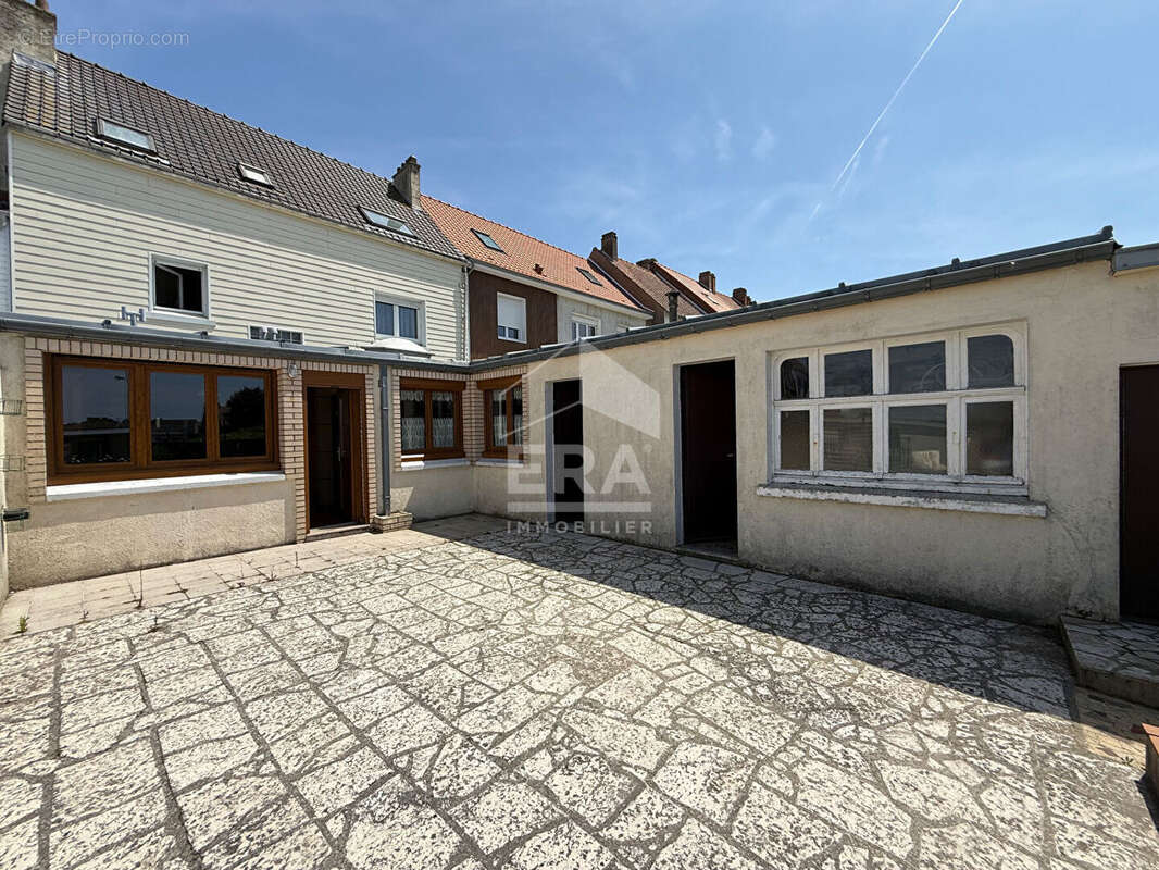 Maison à SAINT-MARTIN-BOULOGNE