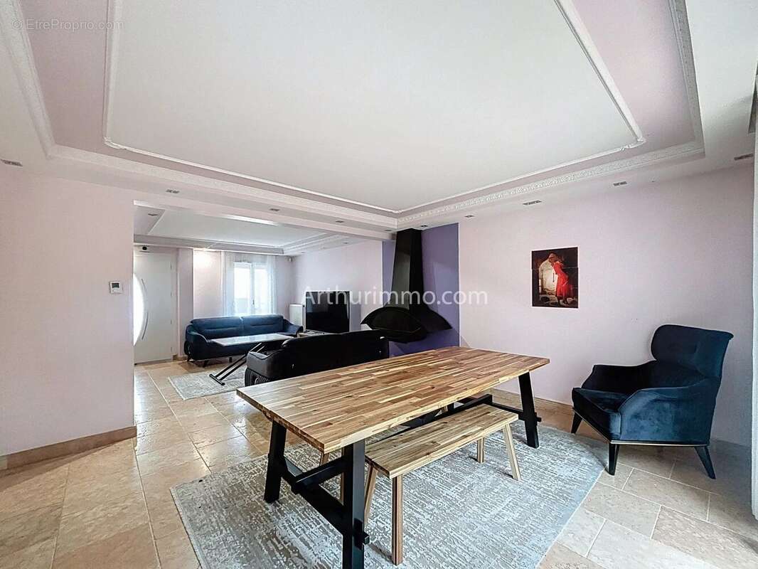 Maison à LIMEIL-BREVANNES