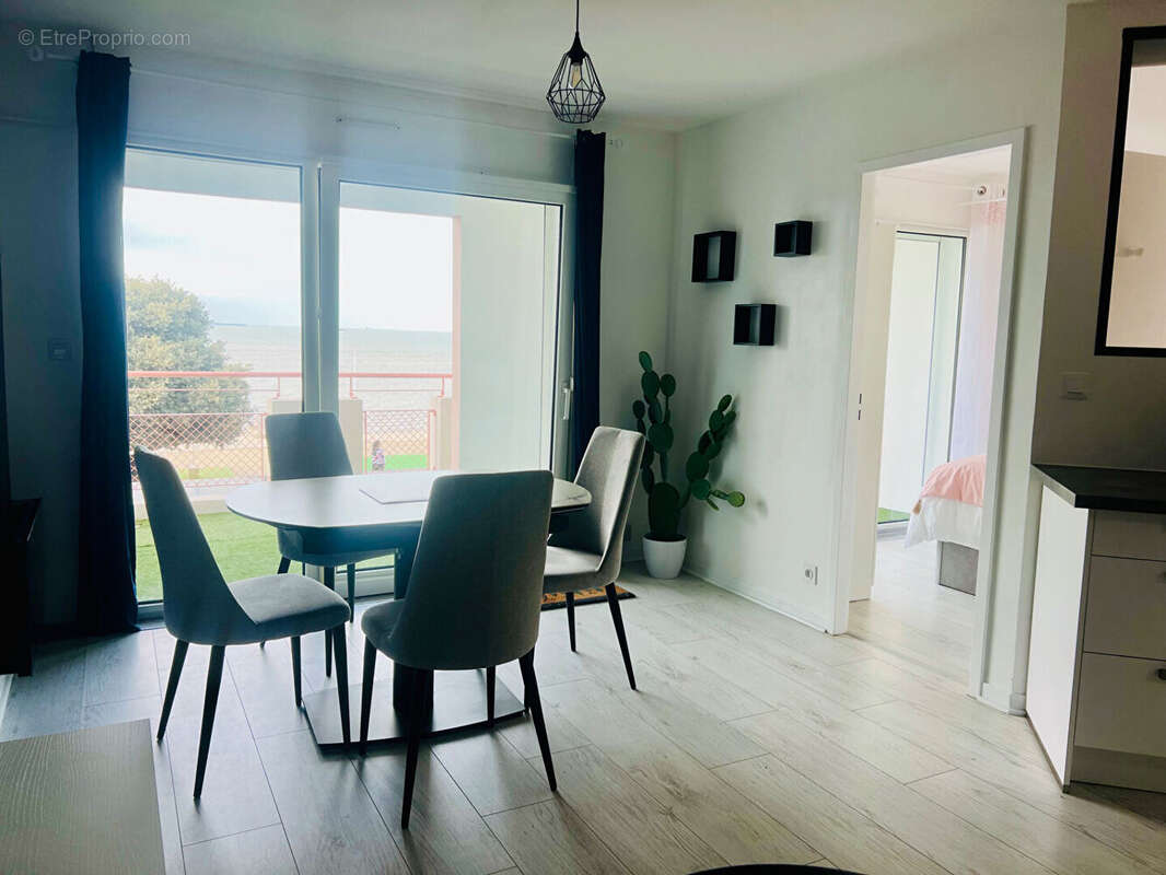 Appartement à FOURAS