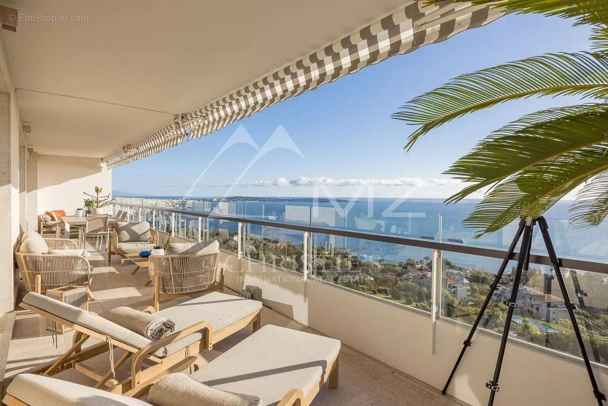 Appartement à CANNES