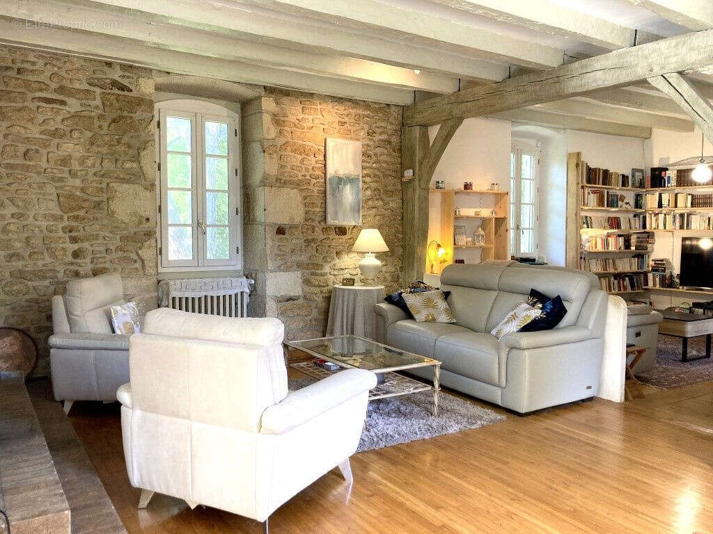 Maison à DURAVEL
