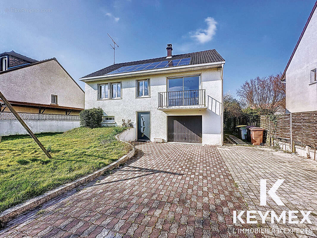 Maison à MERY-SUR-OISE