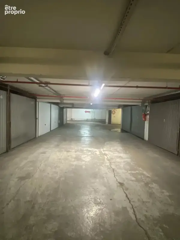 Parking à PARIS-19E