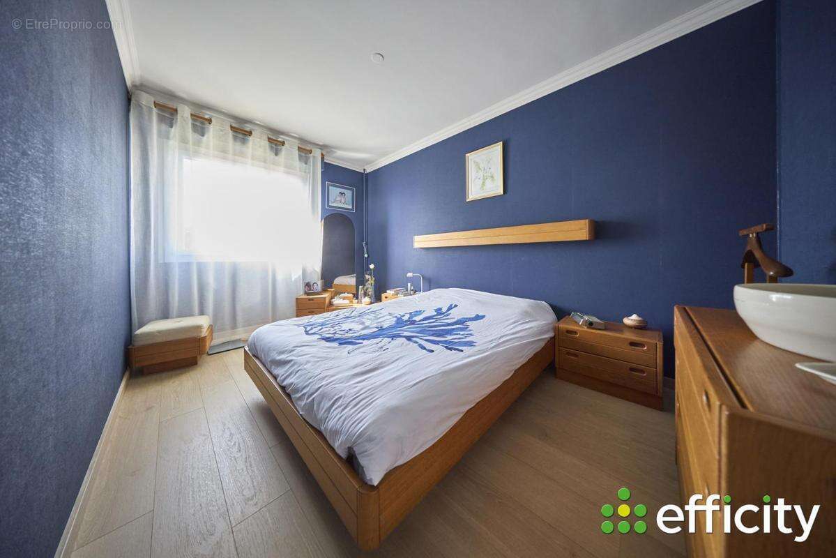 Appartement à LES PONTS-DE-CE