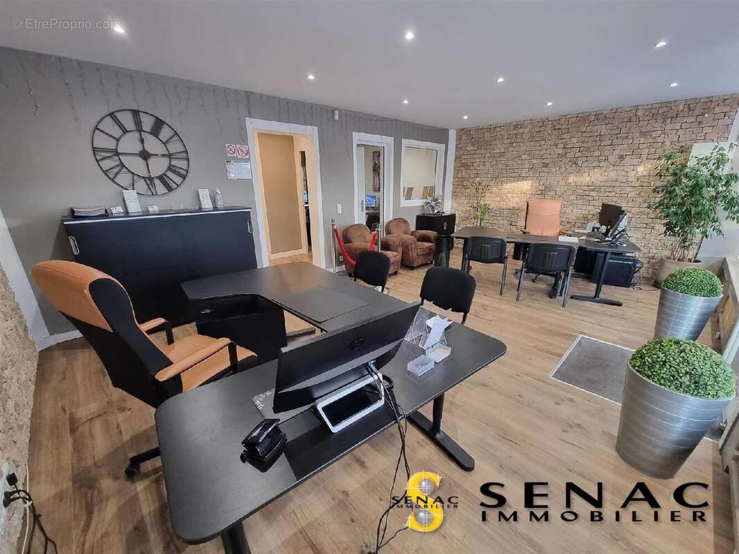 Commerce à BEAUCHAMP