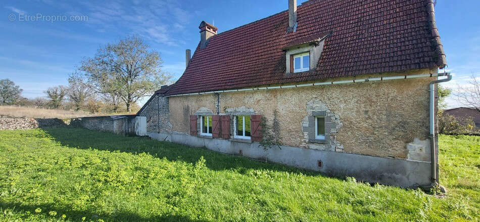 Maison à CANIAC-DU-CAUSSE