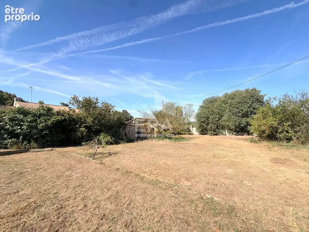 Photo Terrain à Pertuis au prix de 195 000€