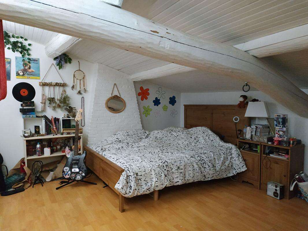 Maison à LA CHAPELLE-BASSE-MER