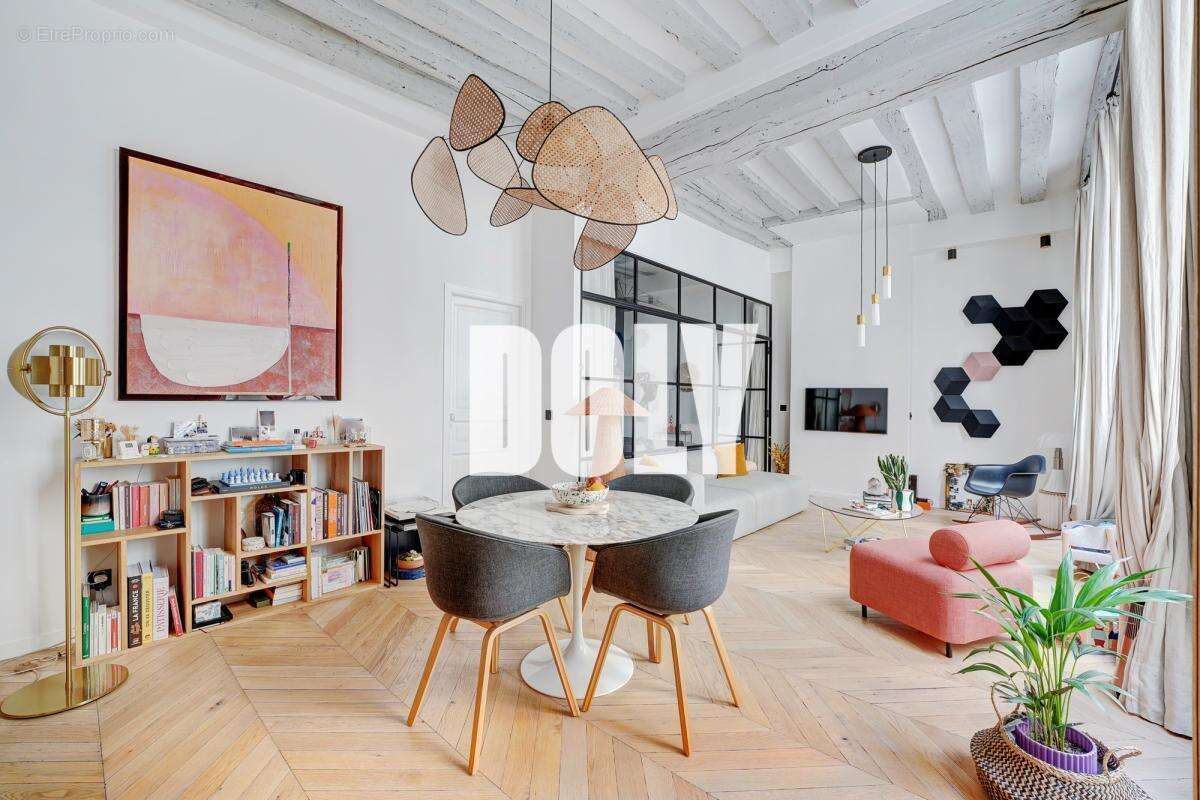 Appartement à PARIS-4E
