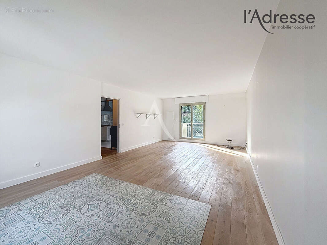 Appartement à SURESNES