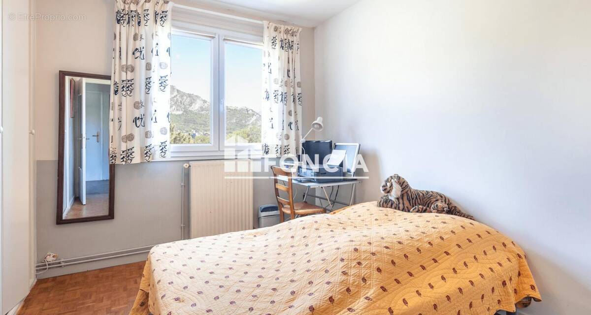 Appartement à FONTAINE