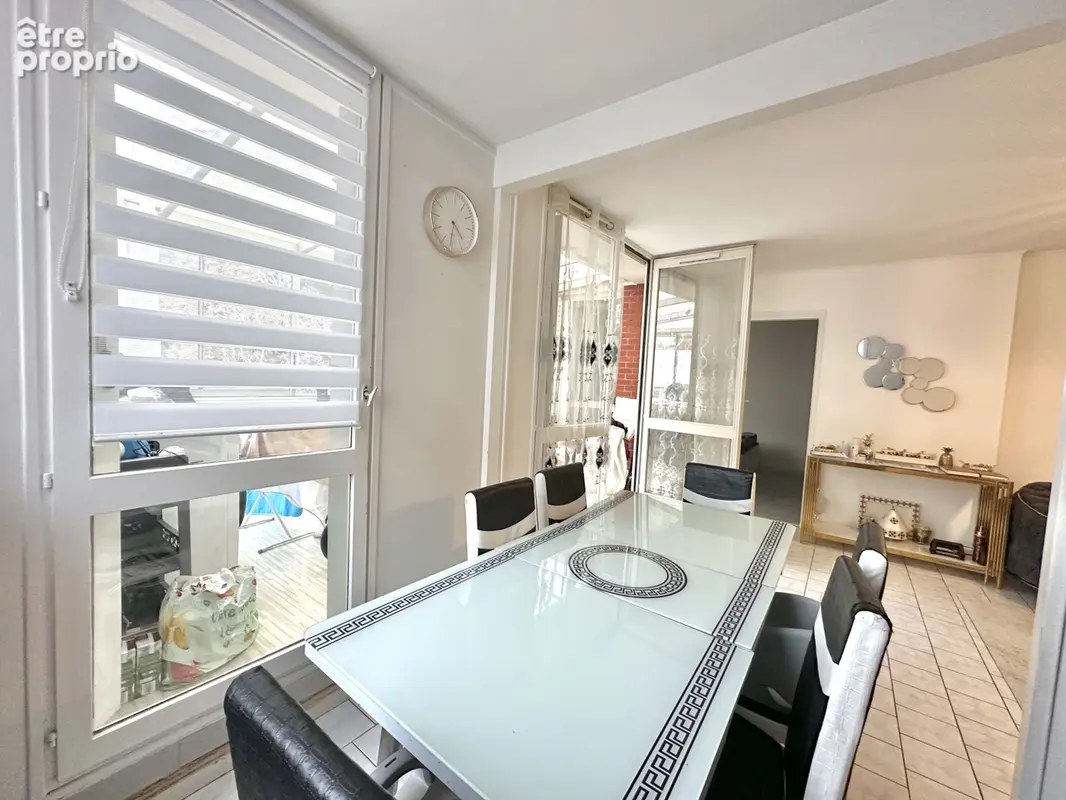 Appartement 4 pièces 82 m² à vendre à Evry (91000) - photo 3
