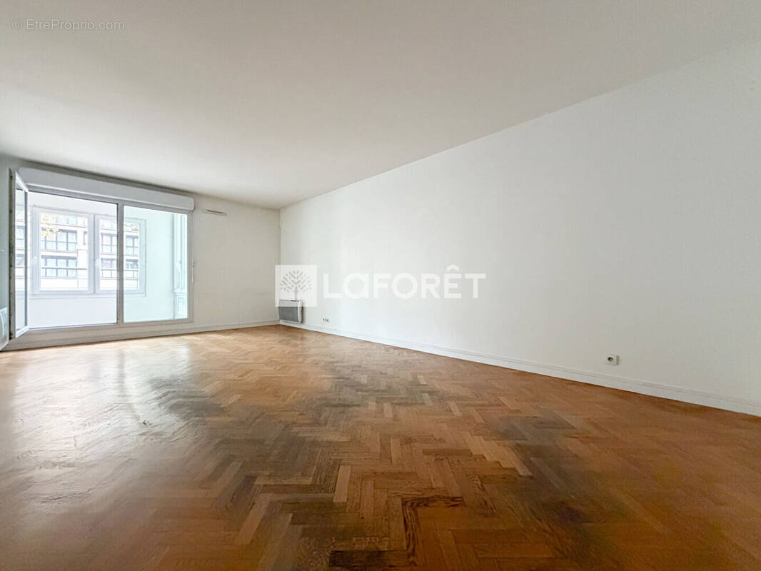 Appartement à MONTROUGE