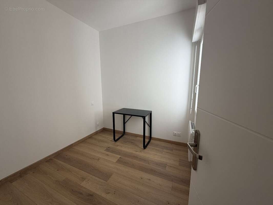 Appartement T3 45 m² rénové - photo 8