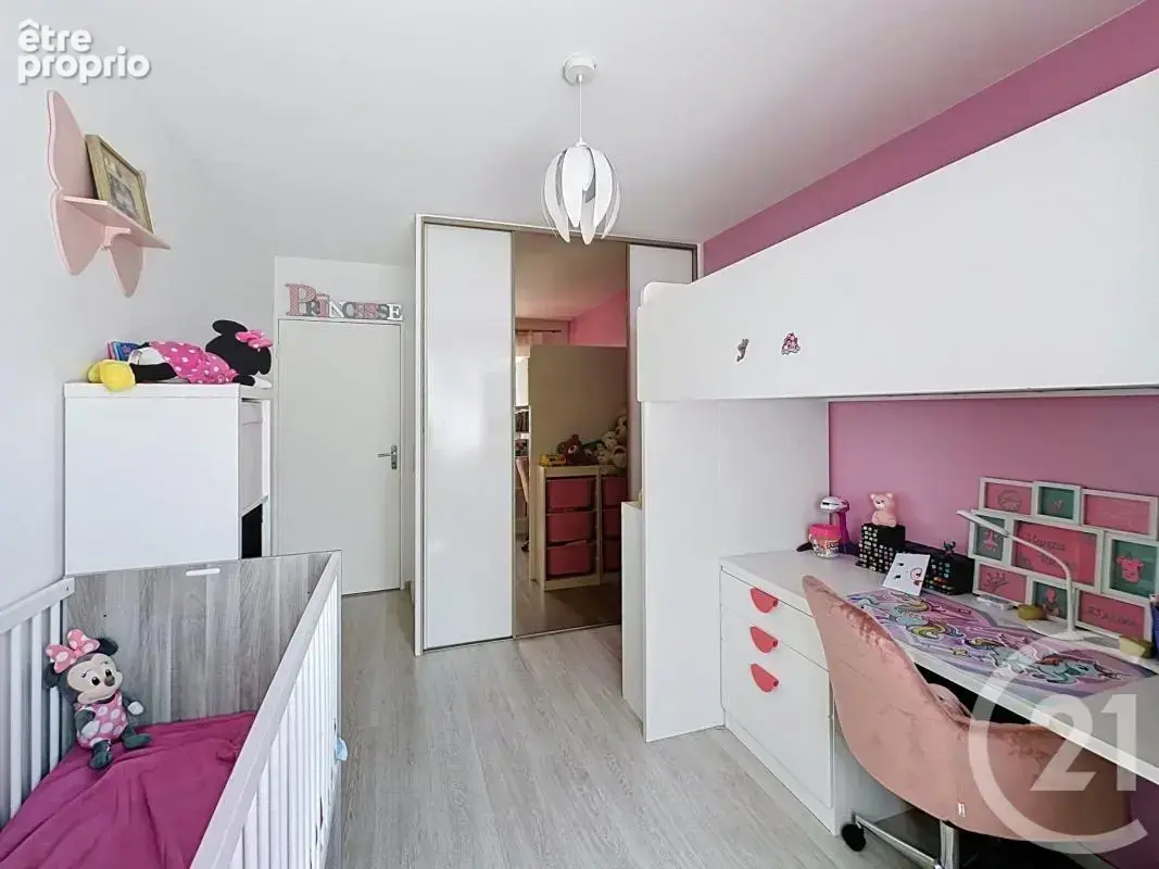Appartement 83 m² à Saint-Priest  - photo 12