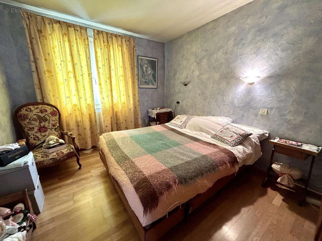 Maison à ECOLE-VALENTIN