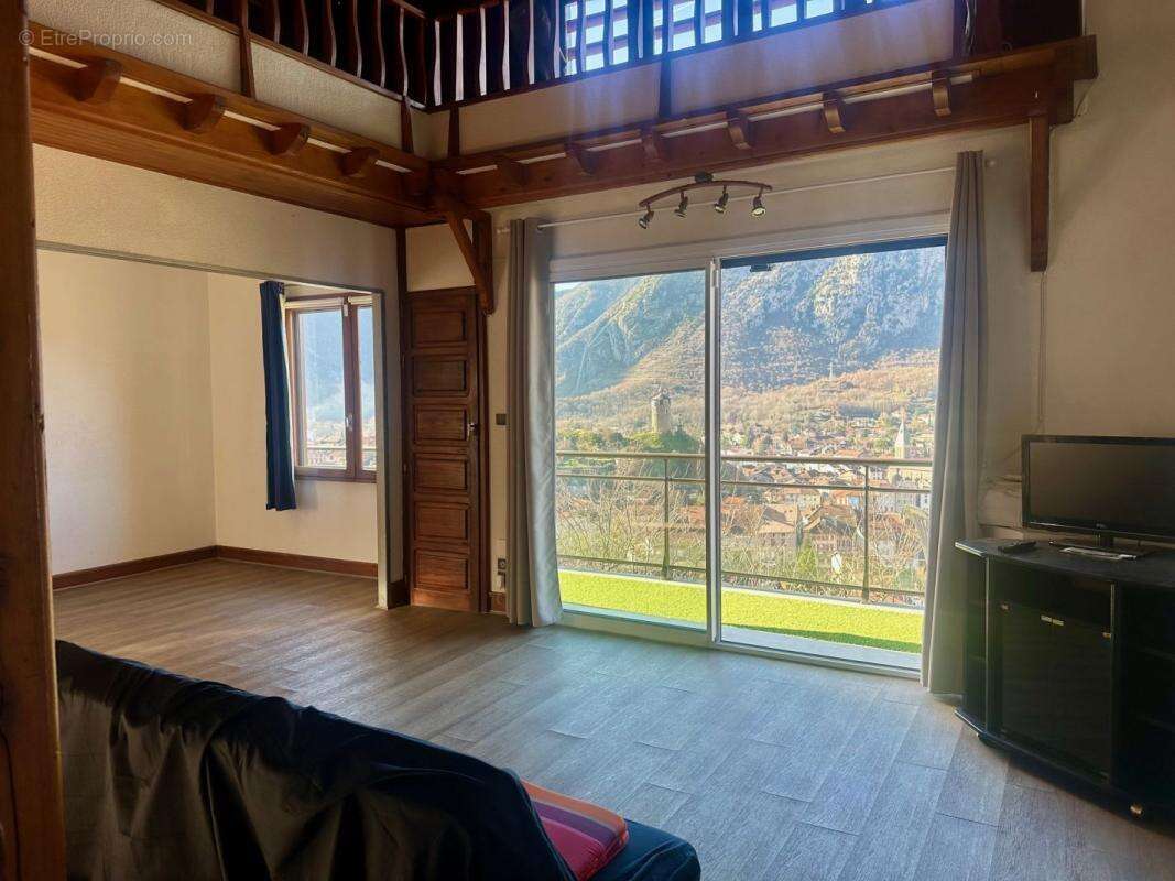 Maison à TARASCON-SUR-ARIEGE