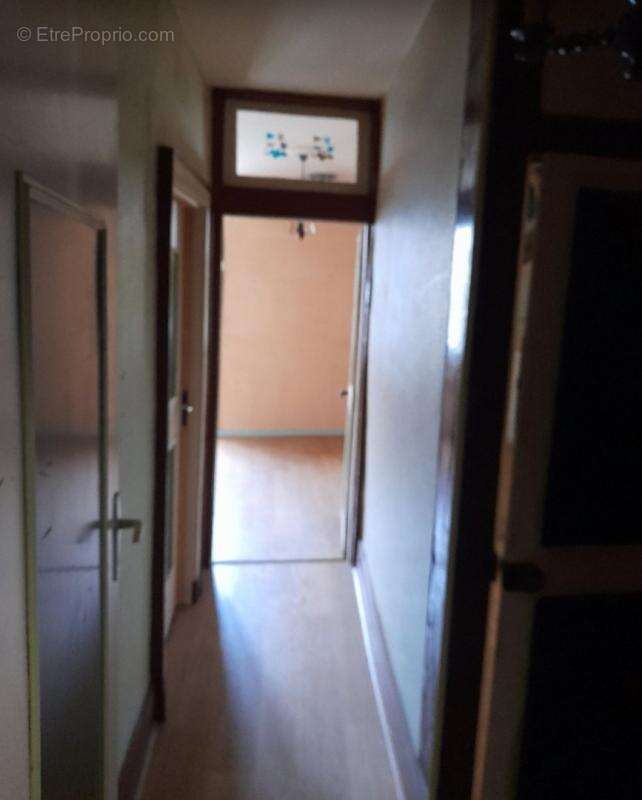 Appartement à CLUIS