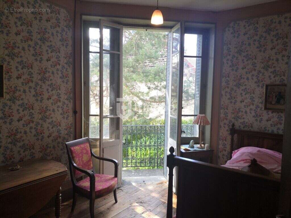 Maison à AYDAT