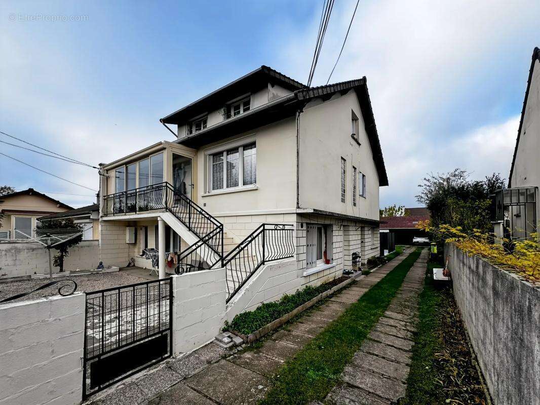 Appartement à CHELLES