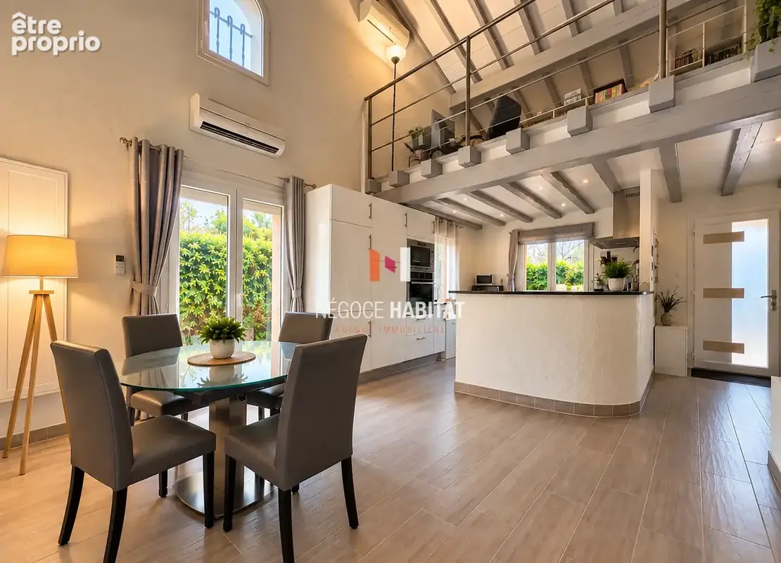 Villa T5 + mezzanine à vendre - Le Crès, terrain de 500 m2 avec piscine - photo 2