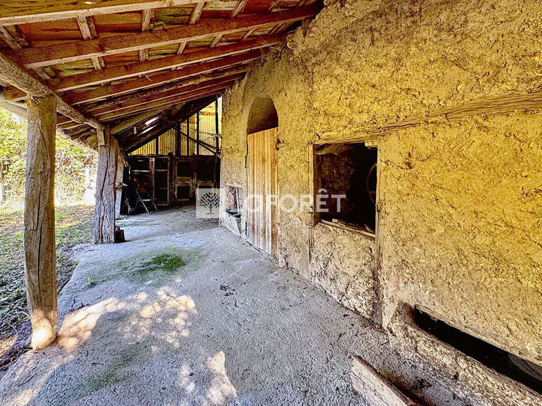 Maison à BEAUJEU-SAINT-VALLIER-PIERREJUX-ET-QUITTEUR