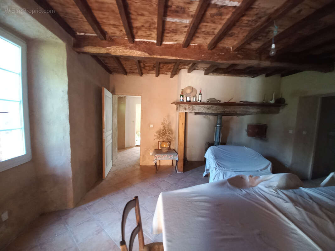 Maison à TRIE-SUR-BAISE