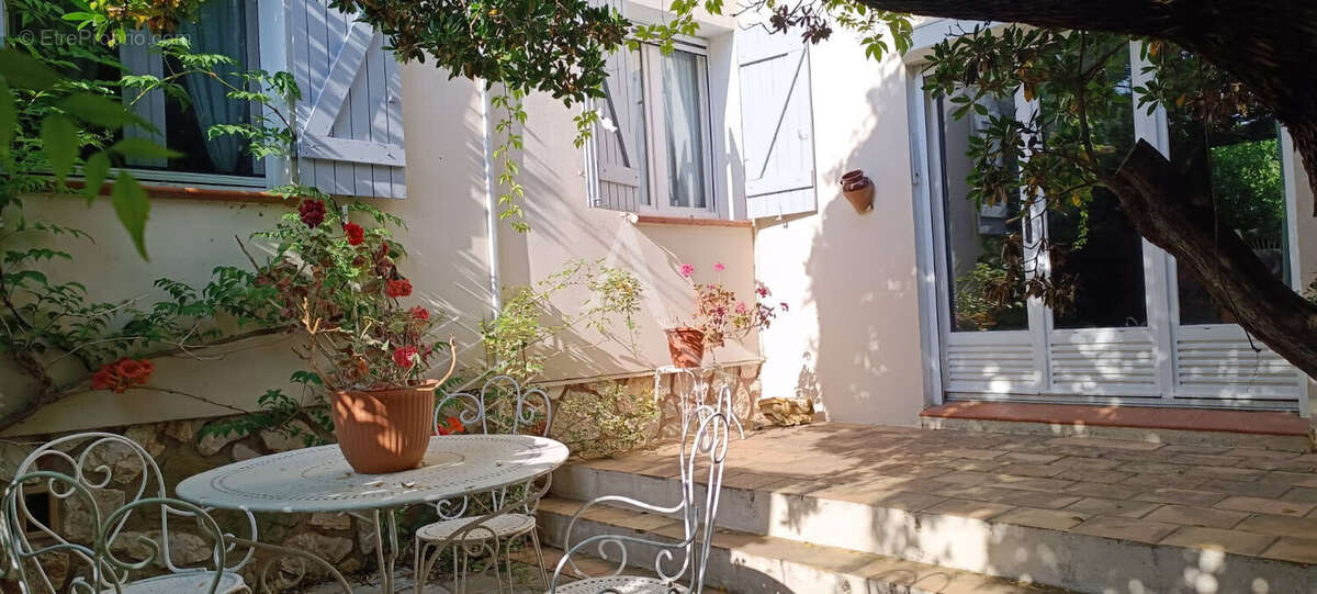 Maison à CARQUEIRANNE