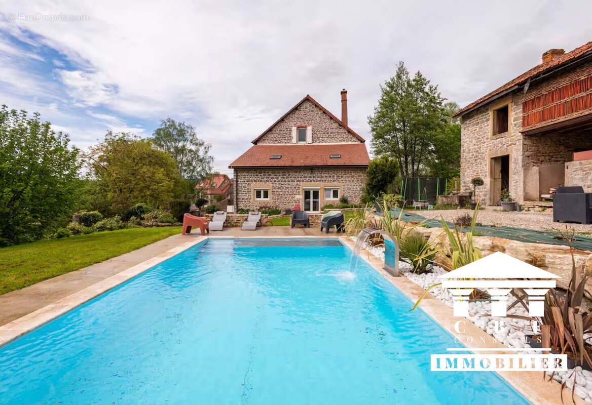 Maison à SAINTE-HELENE